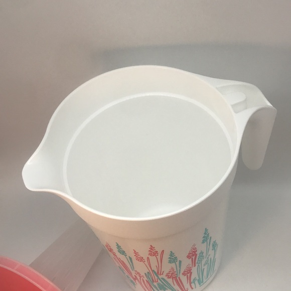 Tupperware  Set Jumbo Jug 4 Liter & 16 oz Tumbler - Picture 5 of 16